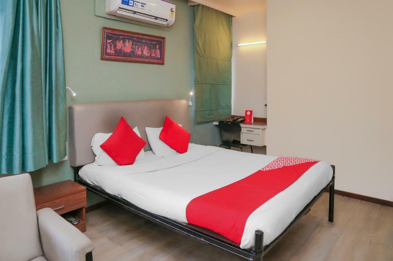 Oyo 6429 Pearl Hotel 3*